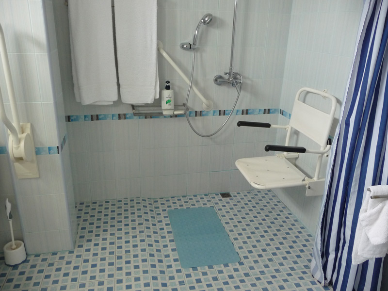 pool-villa-coconut-equipment-shower-chair